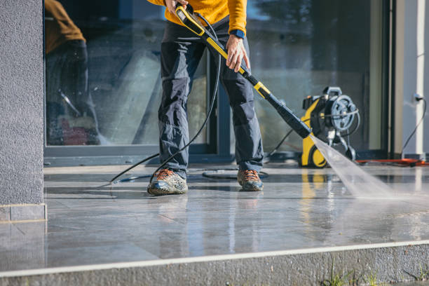 Why Choose Our Certified Pressure Washing Experts for Your Project Needs in Robertsdale, AL?